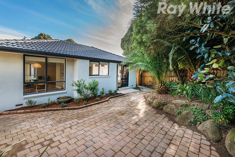 Photo - 30 Tarwin Drive, Croydon Hills VIC 3136 - Image 15