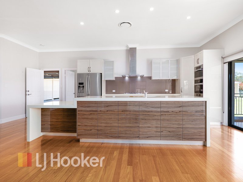 Photo - 30 Tea Tree Avenue, Aberglasslyn NSW 2320 - Image 4