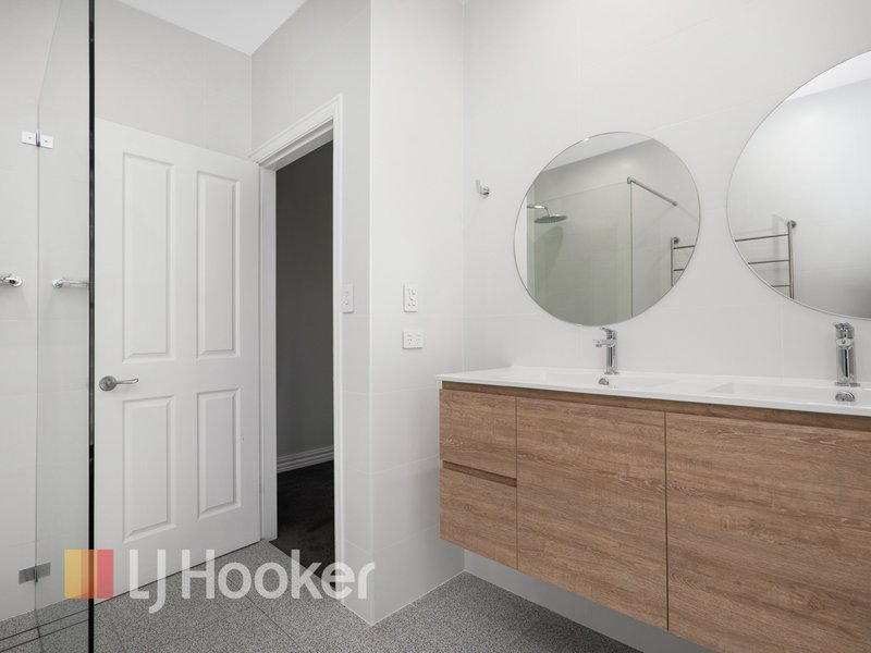 Photo - 30 Tea Tree Avenue, Aberglasslyn NSW 2320 - Image 12