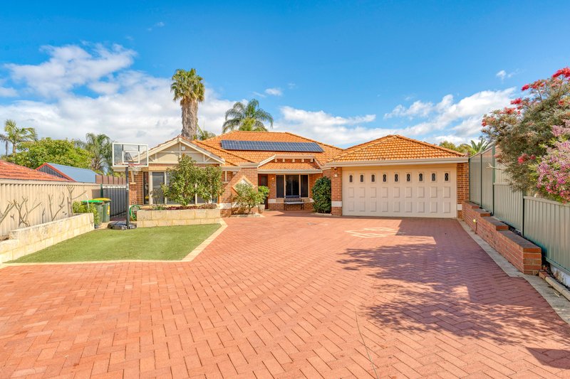 Photo - 30 The Broadwater , Ballajura WA 6066 - Image 6