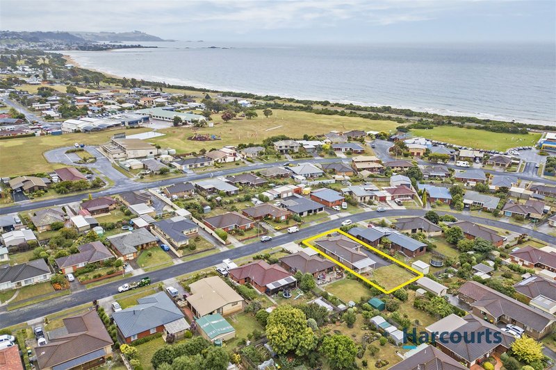 Photo - 30 Thomas Street, Ulverstone TAS 7315 - Image 3