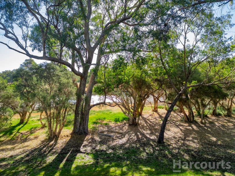 Photo - 30 Thomasfield Place, Ravenswood WA 6208 - Image 12