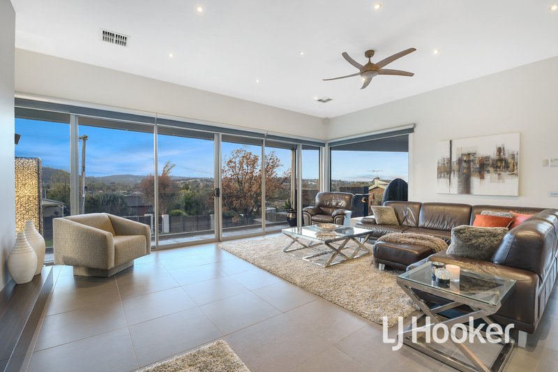 Photo - 30 Thwaites Road, Pakenham VIC 3810 - Image 6