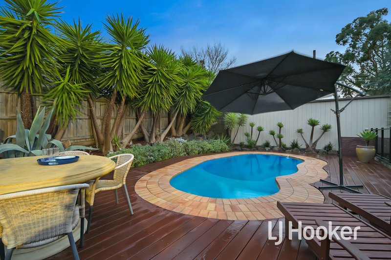 Photo - 30 Thwaites Road, Pakenham VIC 3810 - Image 8