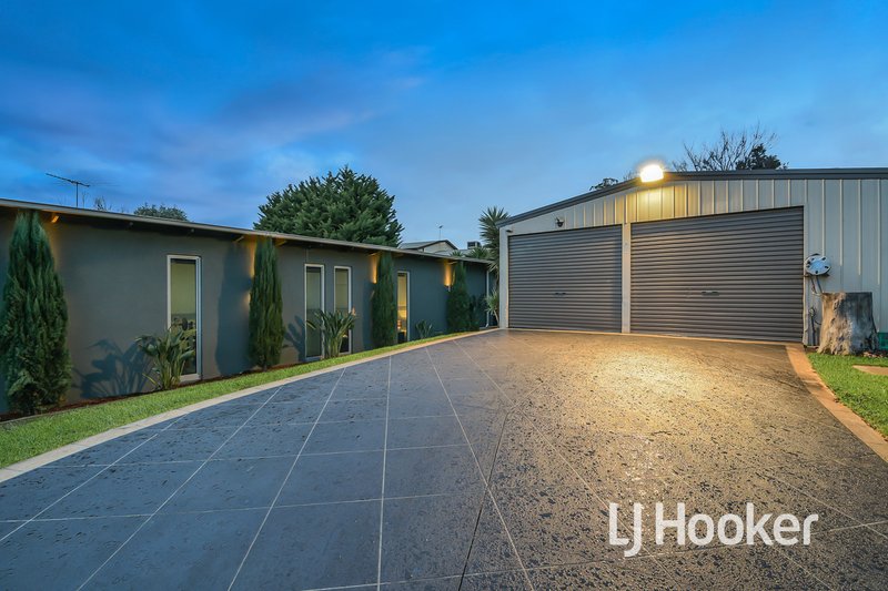 Photo - 30 Thwaites Road, Pakenham VIC 3810 - Image 9