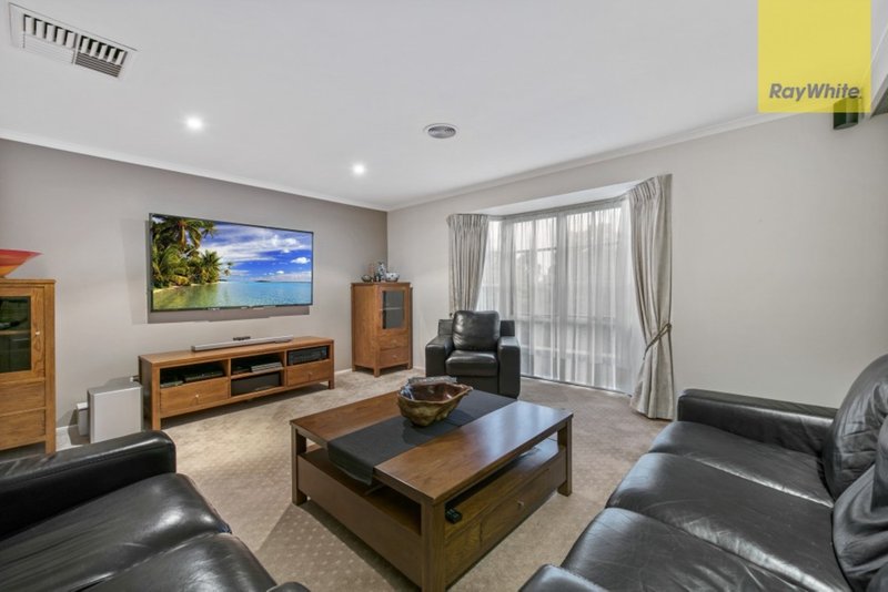 Photo - 30 Timbertop Drive, Rowville VIC 3178 - Image 2