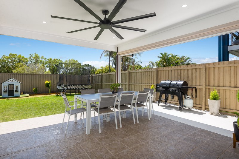 Photo - 30 Travorten Drive, Bridgeman Downs QLD 4035 - Image 17