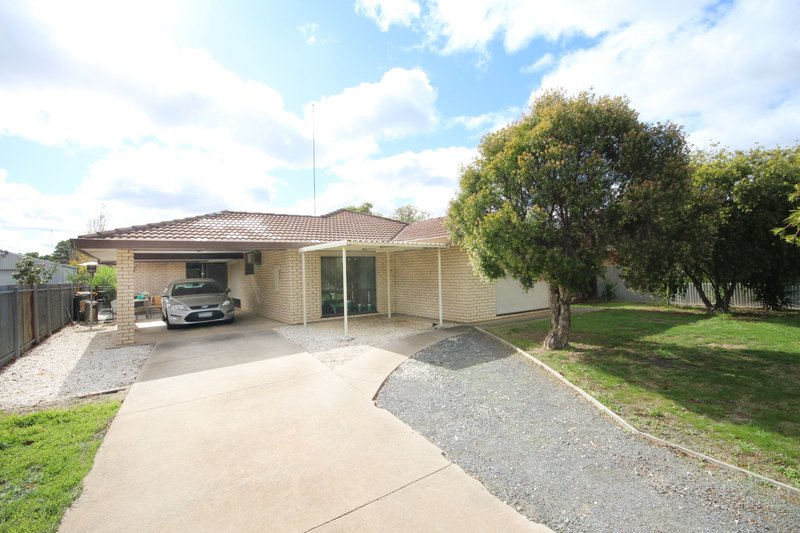 30 Tregear Street, Warracknabeal VIC 3393