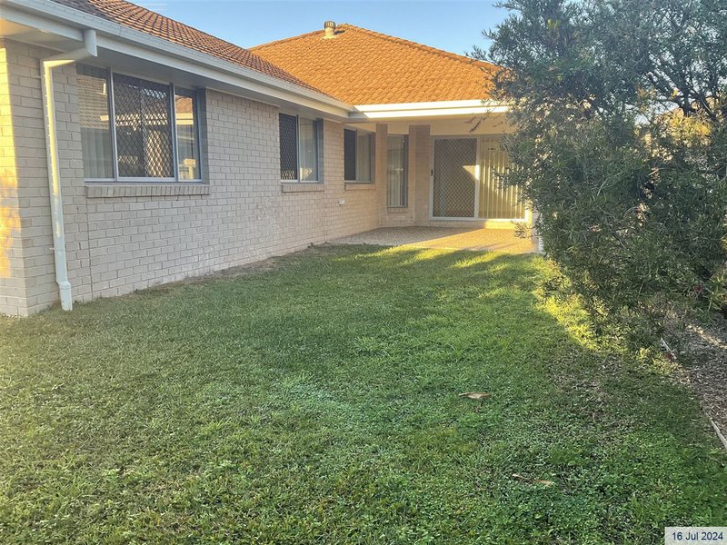 Photo - 30 Trump Circuit, North Lakes QLD 4509 - Image 3