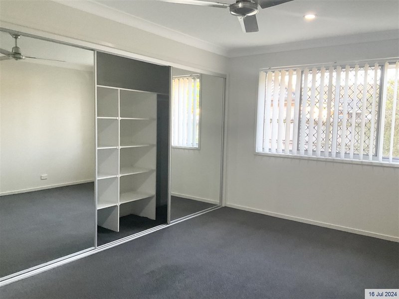 Photo - 30 Trump Circuit, North Lakes QLD 4509 - Image 12