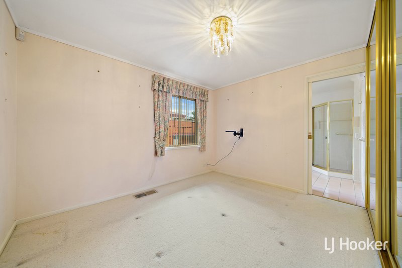 Photo - 30 Trumper Street, Holt ACT 2615 - Image 6