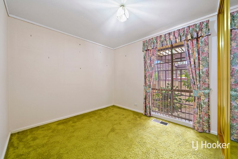 Photo - 30 Trumper Street, Holt ACT 2615 - Image 7