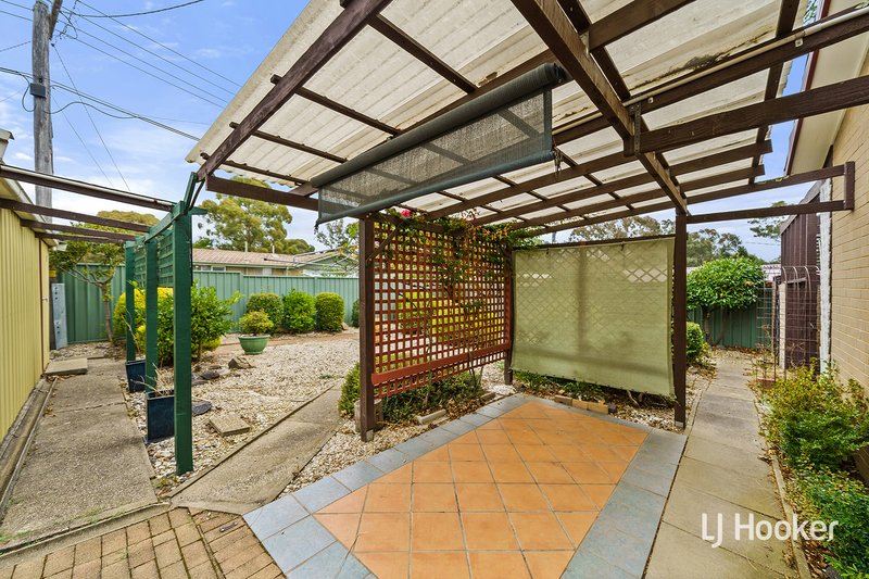 Photo - 30 Trumper Street, Holt ACT 2615 - Image 11