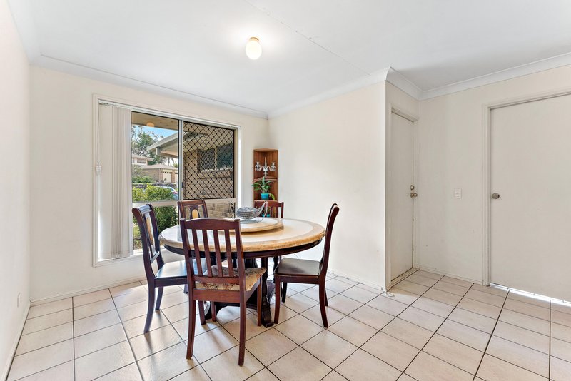 Photo - 30 Tuberose Place, Calamvale QLD 4116 - Image 3