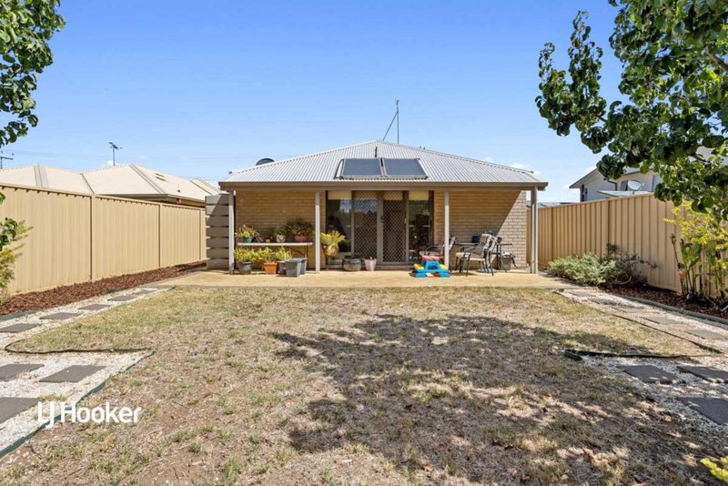 Photo - 30 Tudor Crescent, Smithfield Plains SA 5114 - Image 15