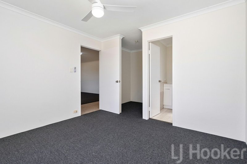 Photo - 30 Tunnicliffe Street, Parmelia WA 6167 - Image 12