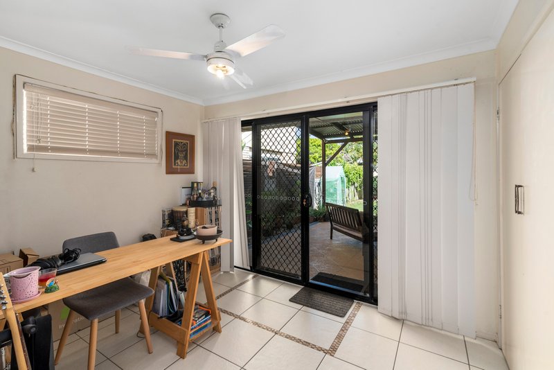 Photo - 30 Twenty Fourth Avenue, Palm Beach QLD 4221 - Image 9