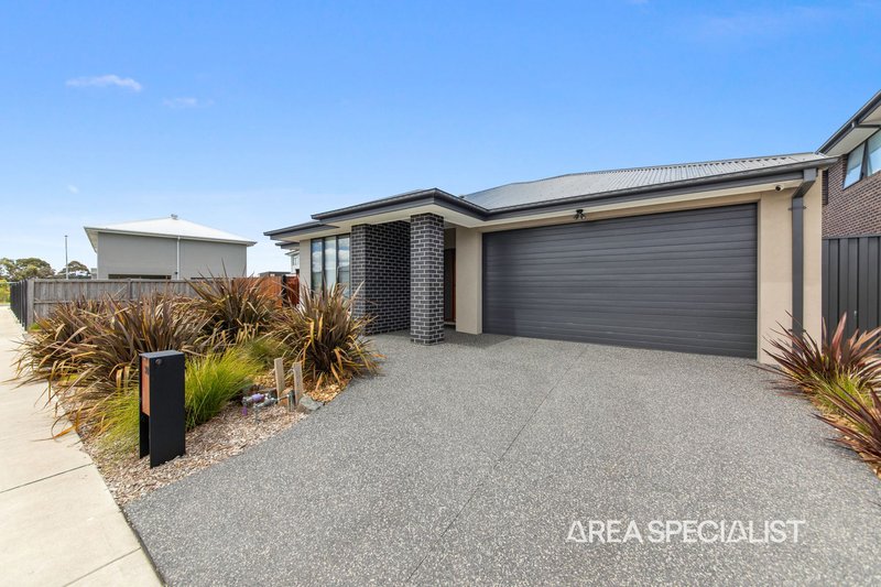 Photo - 30 Vasello Circuit, Cranbourne South VIC 3977 - Image 3