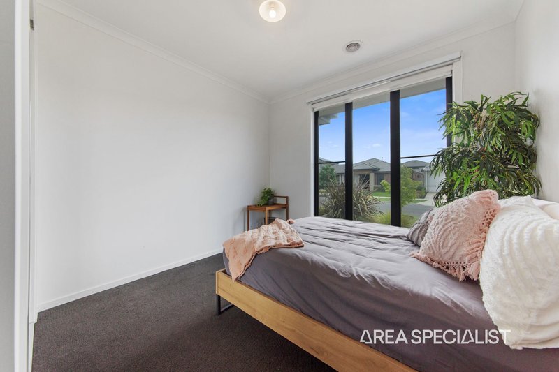 Photo - 30 Vasello Circuit, Cranbourne South VIC 3977 - Image 14