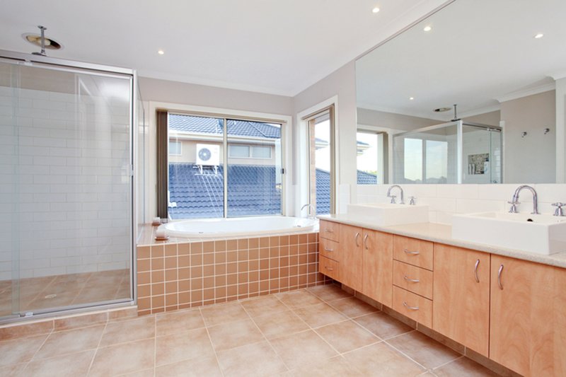 Photo - 30 Vaucluse Boulevard, Point Cook VIC 3030 - Image 14