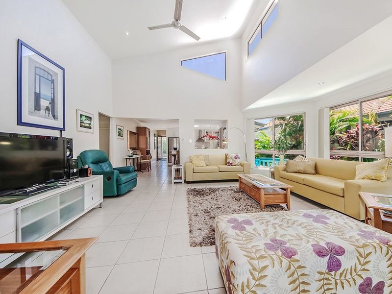 Photo - 30 Veerings Crescent, Twin Waters QLD 4564 - Image 2