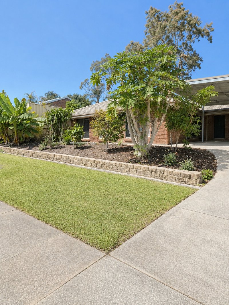 Photo - 30 Village Way, Oxenford QLD 4210 - Image 2