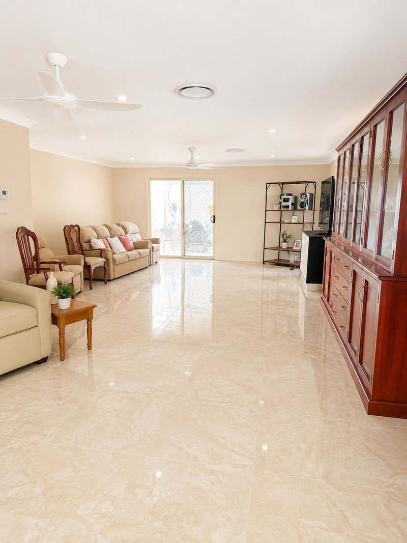 Photo - 30 Village Way, Oxenford QLD 4210 - Image 4