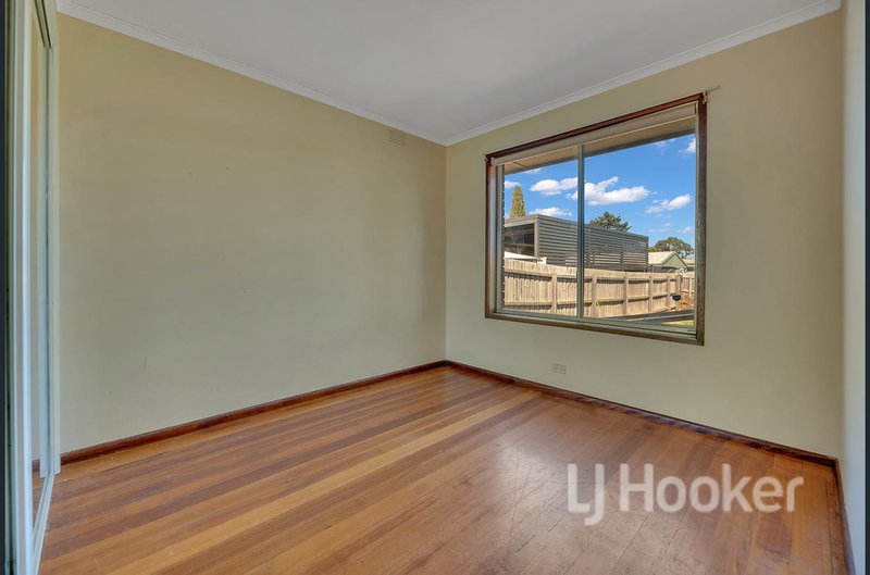 Photo - 30 Vista Drive, Melton VIC 3337 - Image 5