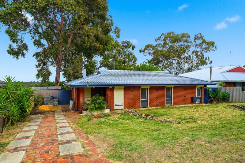 30 Vistula Terrace, Kelmscott WA 6111