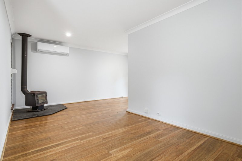 Photo - 30 Vistula Terrace, Kelmscott WA 6111 - Image 10