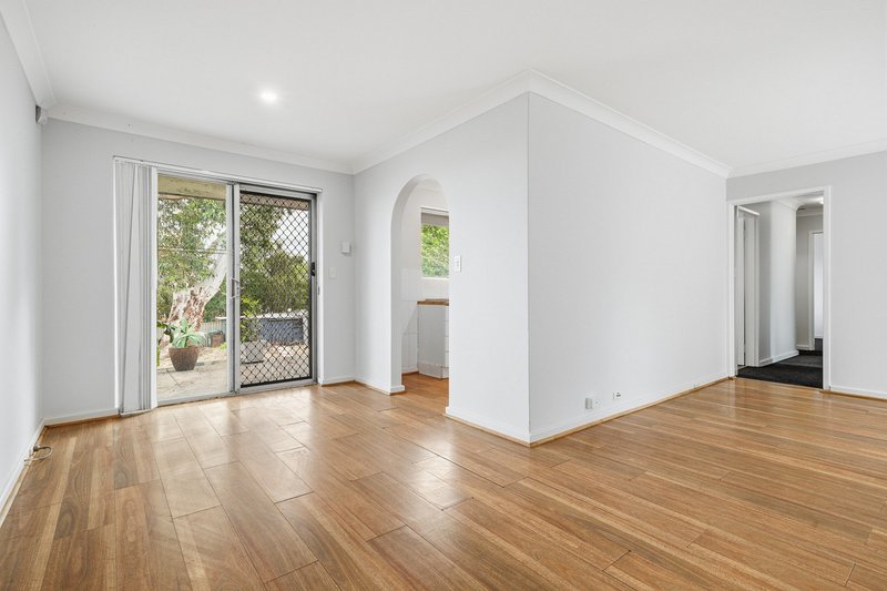 Photo - 30 Vistula Terrace, Kelmscott WA 6111 - Image 11