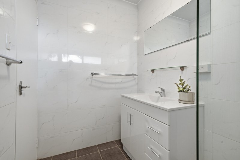 Photo - 30 Vistula Terrace, Kelmscott WA 6111 - Image 18