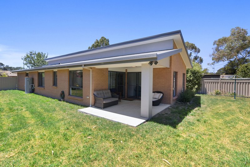 Photo - 30 Wambool Street, Narrabundah ACT 2604 - Image 11