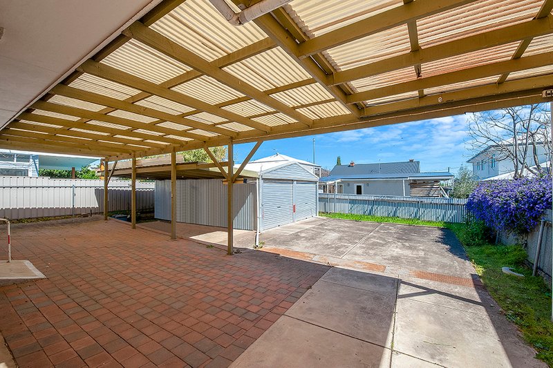 Photo - 30 Waratah Street, Seacliff SA 5049 - Image 7