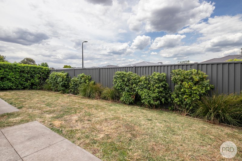 Photo - 30 Warburton Drive, Lucas VIC 3350 - Image 10