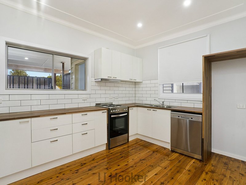 Photo - 30 Warners Bay Road, Warners Bay NSW 2282 - Image 2