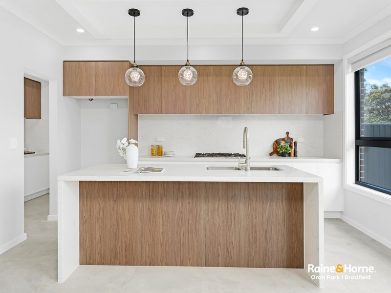 Photo - 30 Warrawal Avenue, Austral NSW 2179 - Image 4