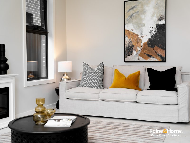 Photo - 30 Warrawal Avenue, Austral NSW 2179 - Image 9