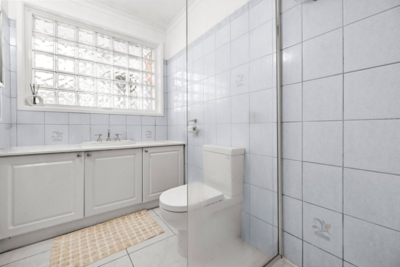 Photo - 30 Warrenwood Avenue, Hoppers Crossing VIC 3029 - Image 11