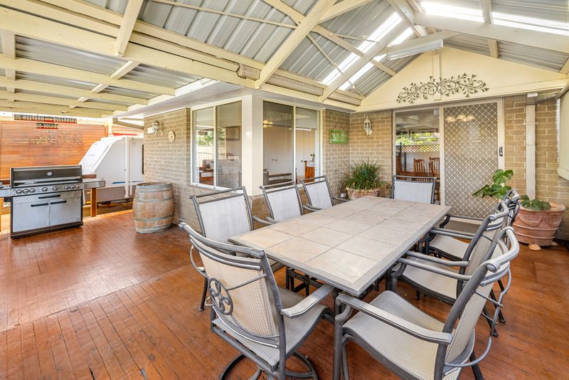 Photo - 30 Warrenwood Avenue, Hoppers Crossing VIC 3029 - Image 15