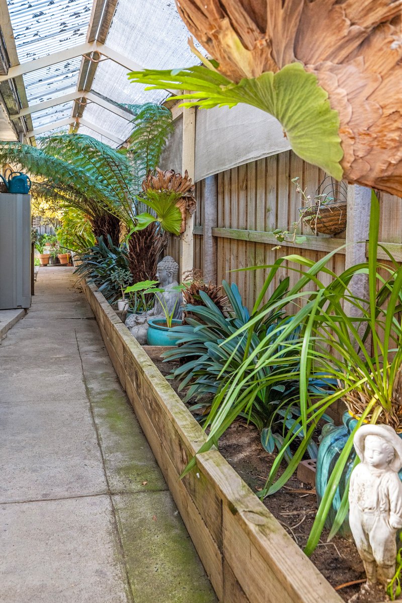 Photo - 30 Warrenwood Avenue, Hoppers Crossing VIC 3029 - Image 18