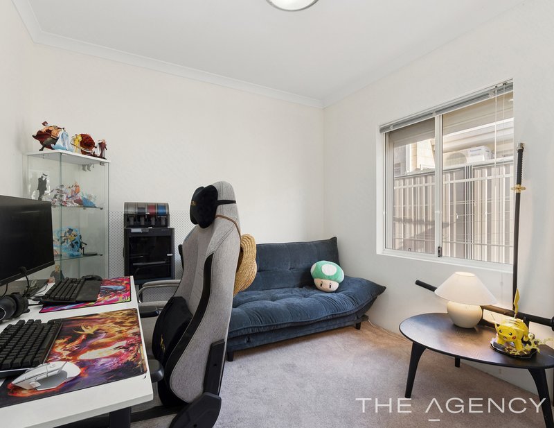 Photo - 30 Warrilow Loop, Canning Vale WA 6155 - Image 5