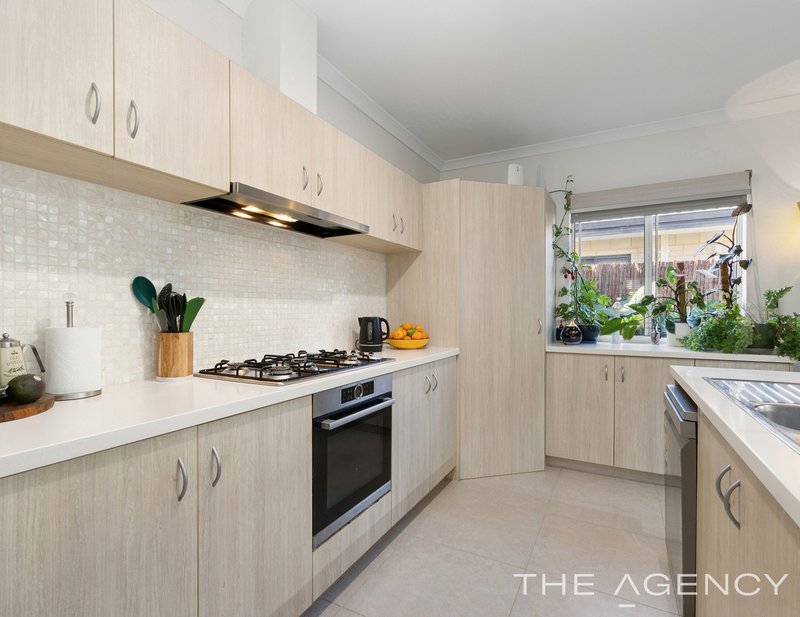 Photo - 30 Warrilow Loop, Canning Vale WA 6155 - Image 26
