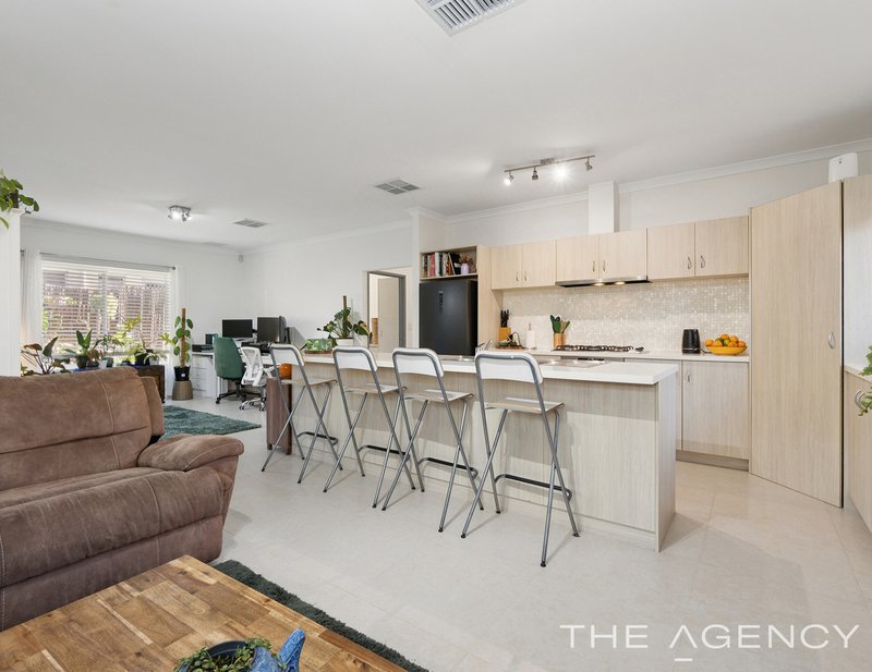 Photo - 30 Warrilow Loop, Canning Vale WA 6155 - Image 30