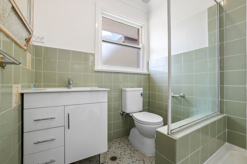 Photo - 30 Warringah Road, Dee Why NSW 2099 - Image 4