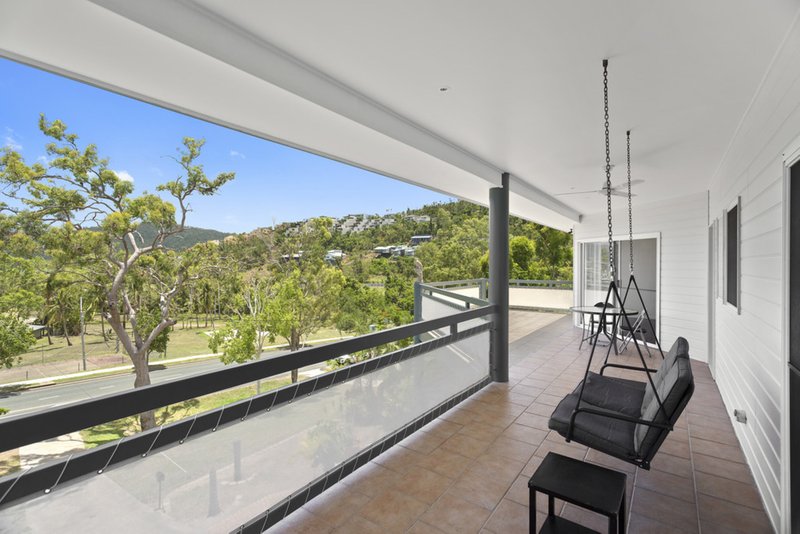 Photo - 30 Waterson Way, Airlie Beach QLD 4802 - Image 3