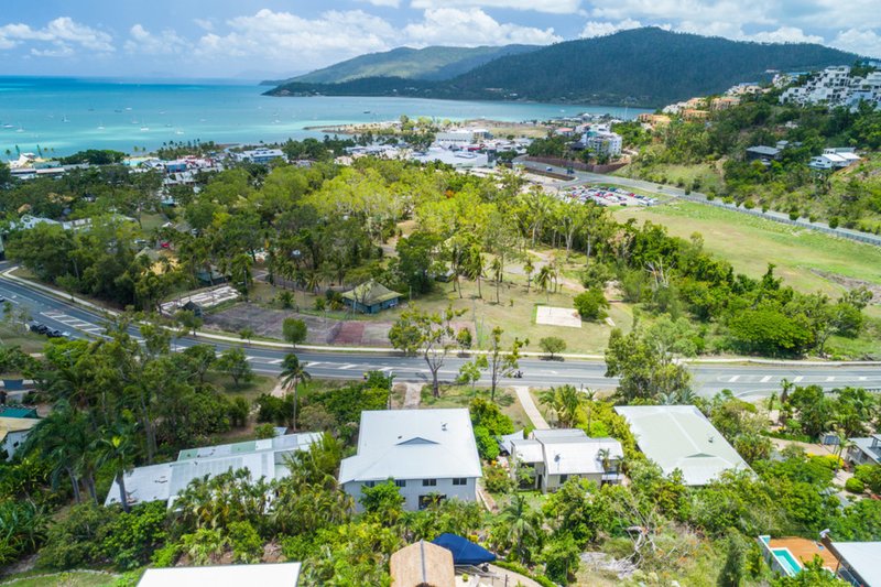 Photo - 30 Waterson Way, Airlie Beach QLD 4802 - Image 20