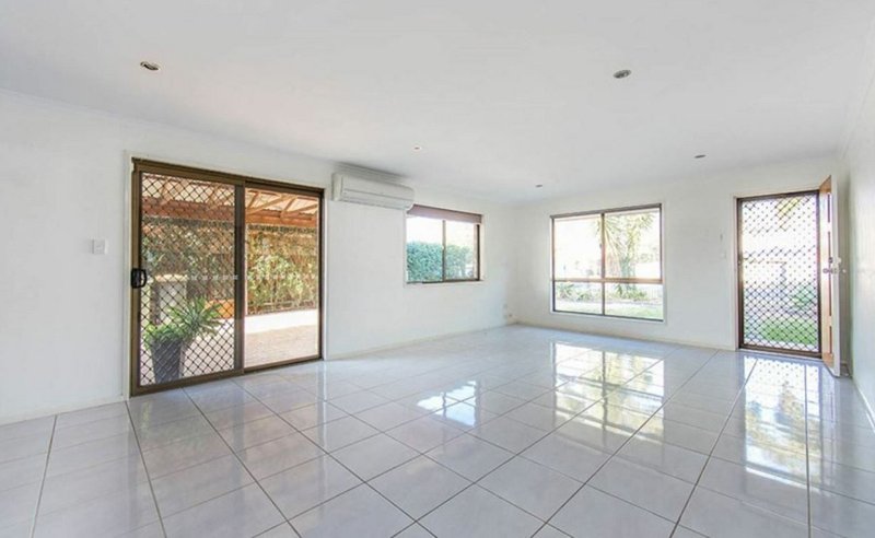 Photo - 30 Watson Street, Clontarf QLD 4019 - Image 3