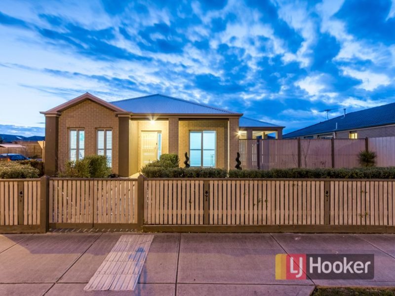 30 Webster Way, Pakenham VIC 3810