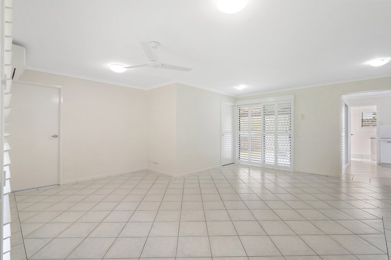 Photo - 30 Wendron Street, Rochedale South QLD 4123 - Image 3